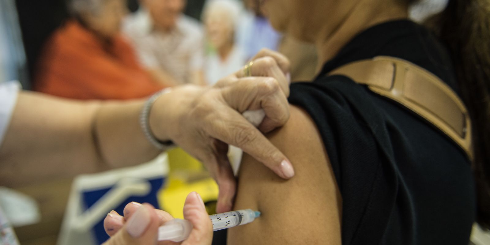 baixa-vacinacao-de-idosos-acende-alerta-para-casos-de-gripe
