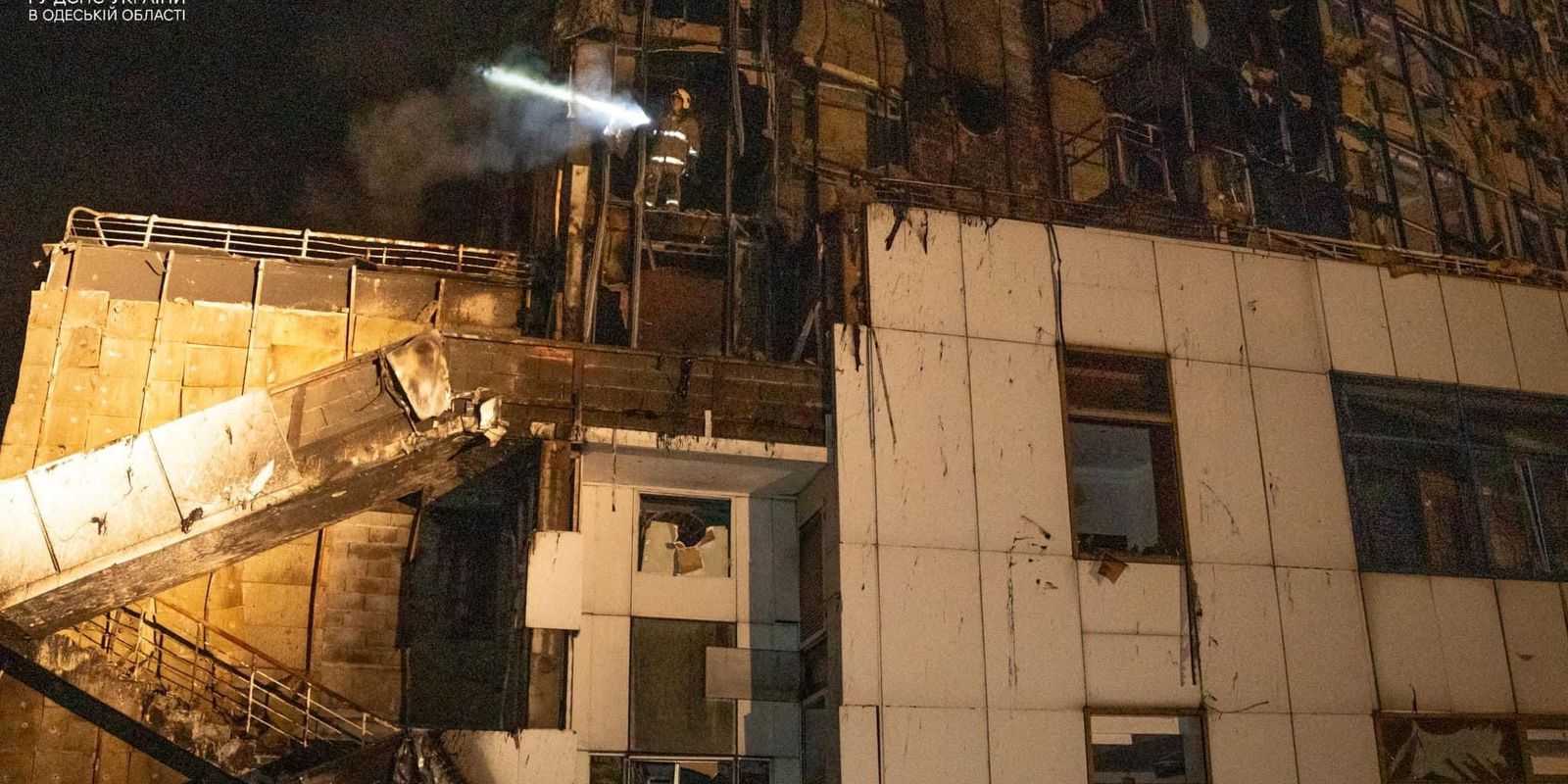 bombardeios-russos-na-ucrania-matam-6-e-danificam-porto-de-odessa