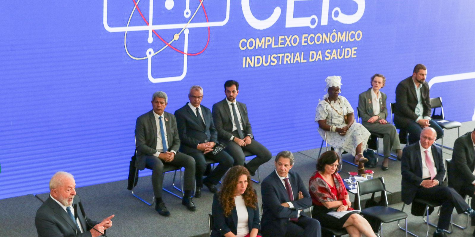governo-preve-r$-42-bi-em-investimento-no-complexo-industrial-de-saude