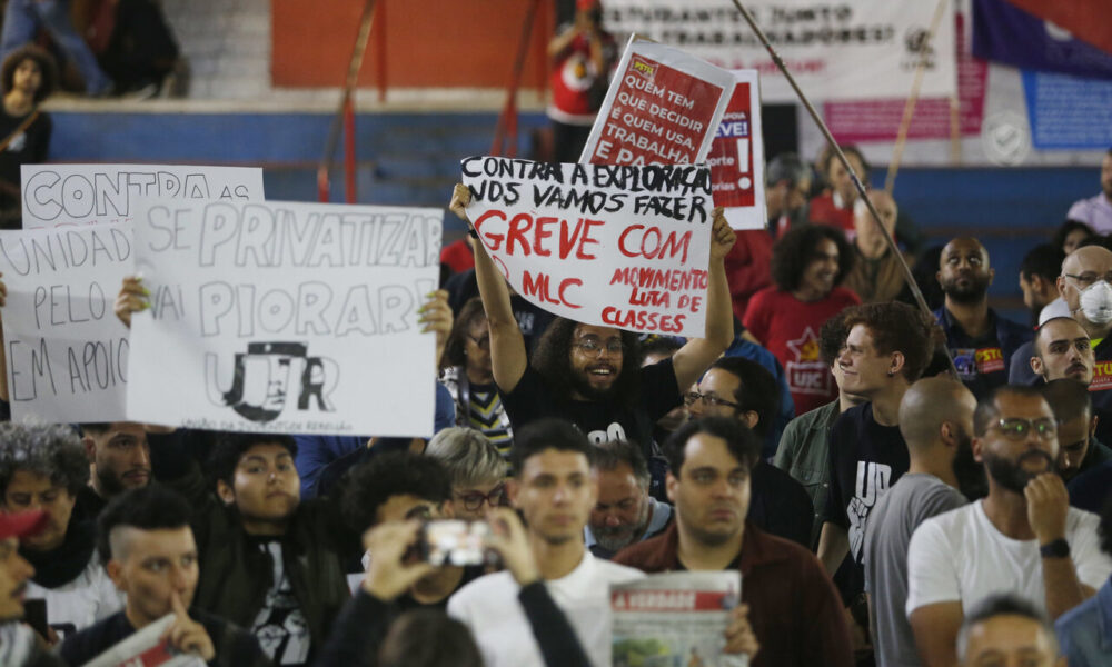 com-greve-do-metro,-arujaense-sofre-para-chegar-ao-trabalho-em-sao-paulo-–-aruja-reporter