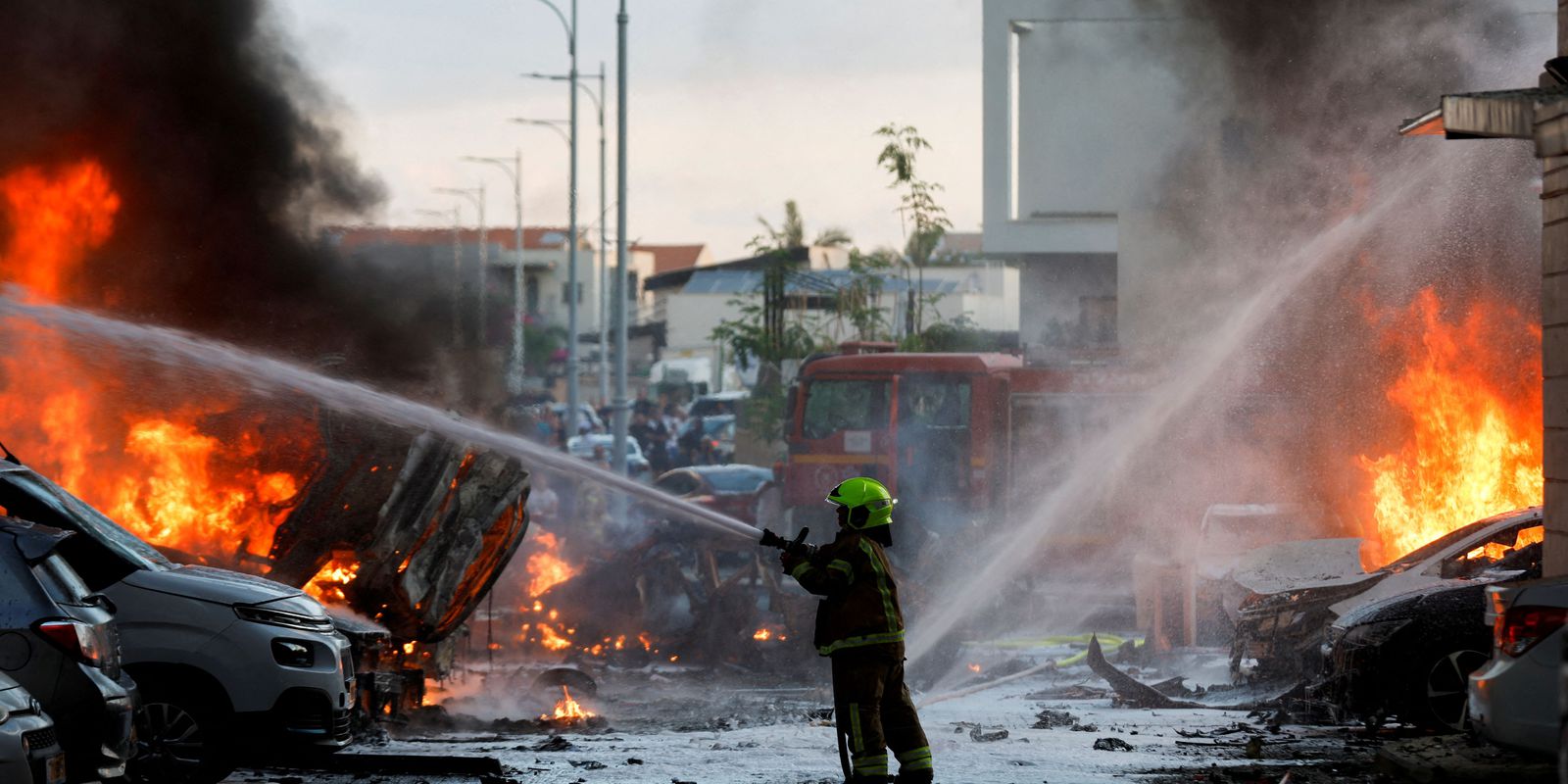 itamaraty-mantem-contato-com-brasileiros-na-zona-de-conflito