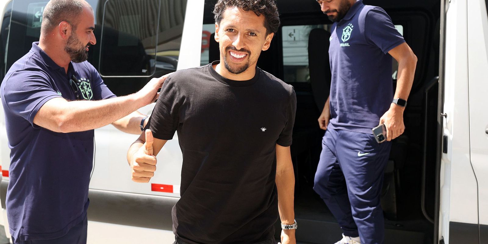marquinhos-e-neymar-se-apresentam-e-completam-selecao-em-cuiaba