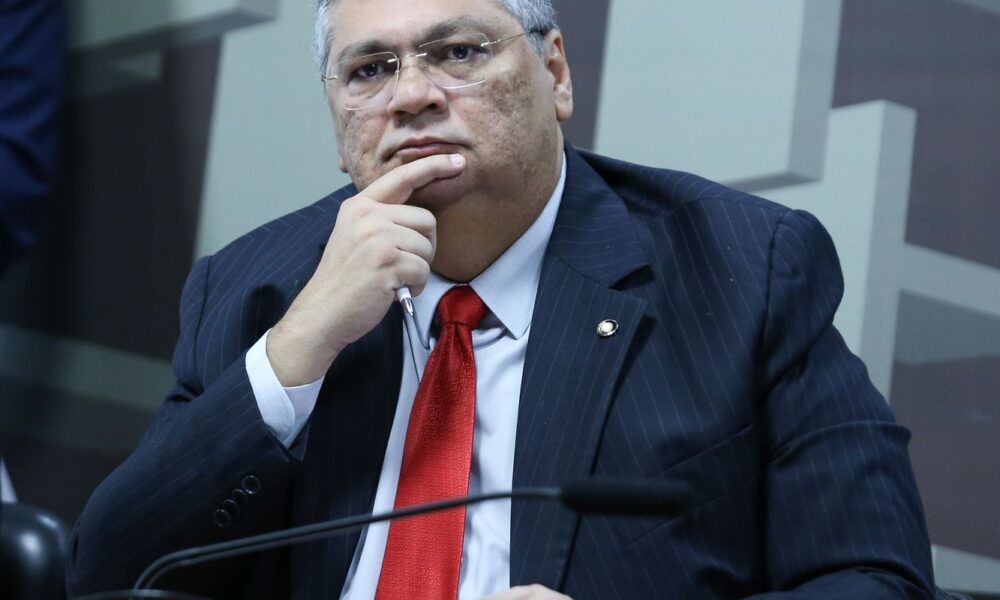 dino-nao-comparece-a-comissao-da-camara-e-quer-ser-ouvido-em-plenario 