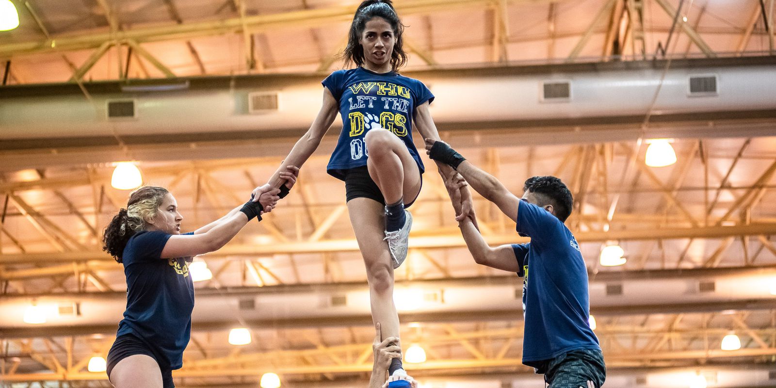cheerleading-agita-publico-nos-jogos-universitarios-brasileiros