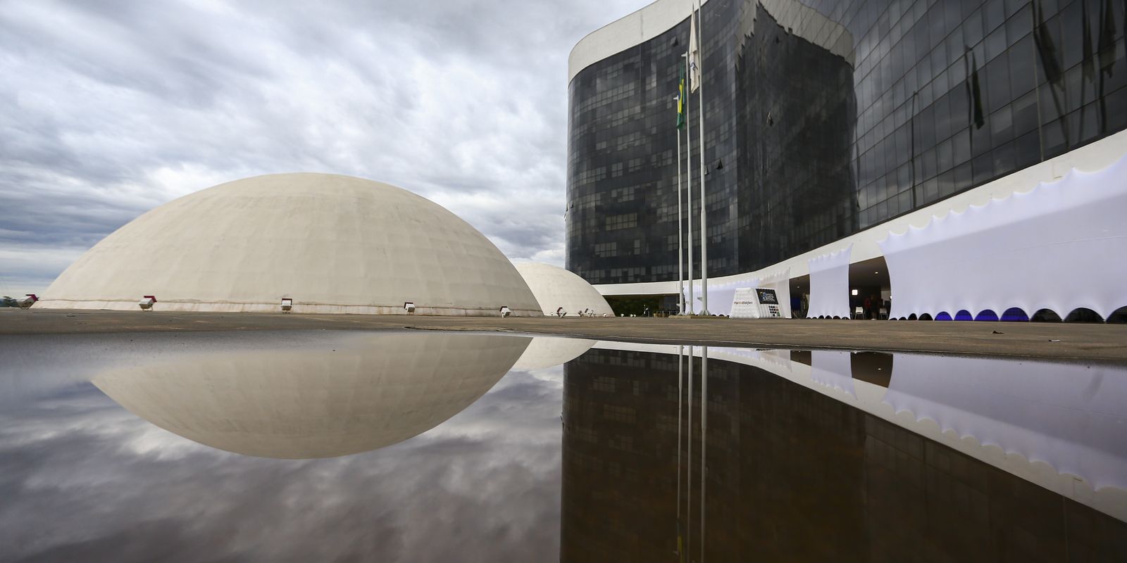 retomado-julgamento-de-bolsonaro-sobre-abuso-politico-no-7-de-setembro
