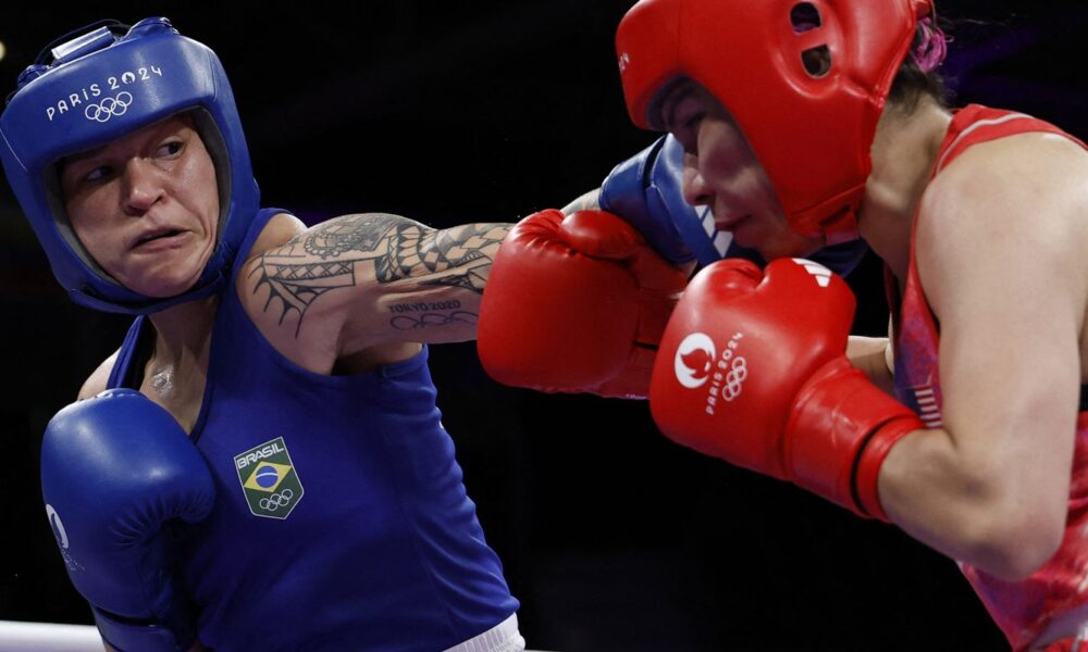 bia-ferreira-inicia-torneio-olimpico-de-boxe-com-triunfo-incontestavel