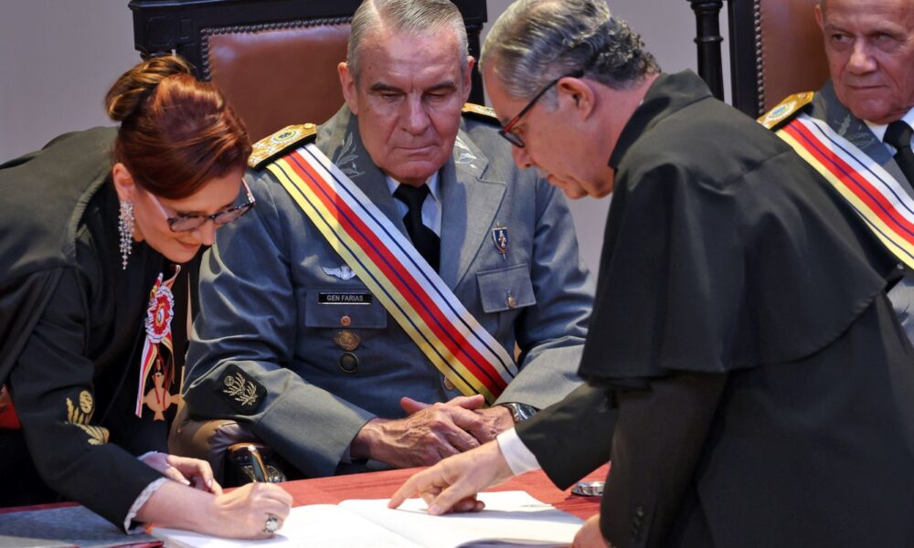 presidente-do-stm-diz-que-bolsonaro-pode-ser-julgado-por-crime-militar