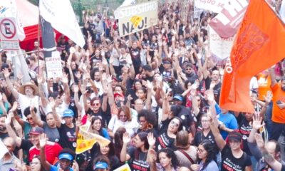 professores-municipais-de-sp-decidem-continuar-greve