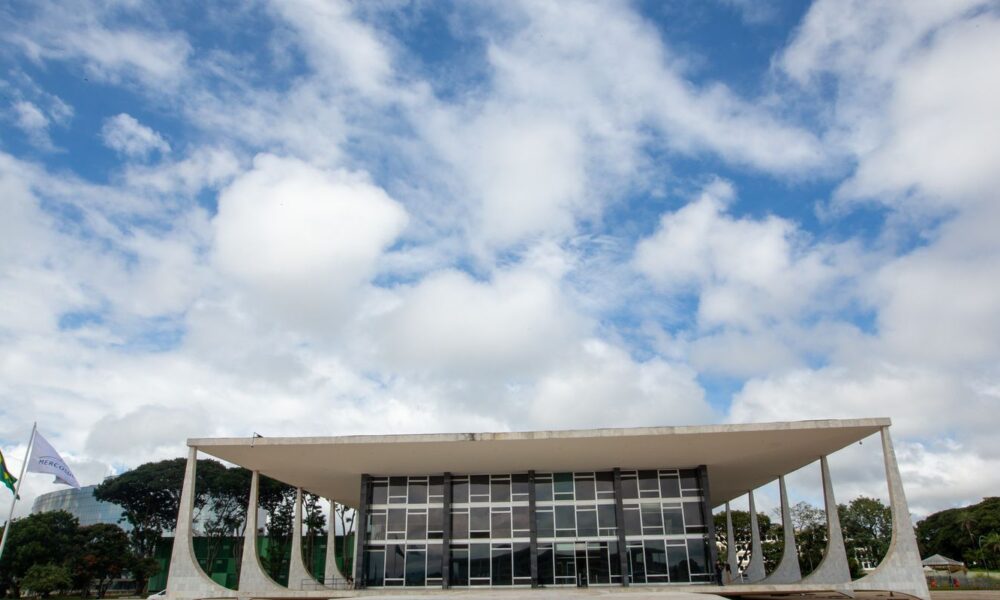 moraes-vota-por-zambelli-pegar-10-anos-de-prisao-por-invasao-ao-cnj