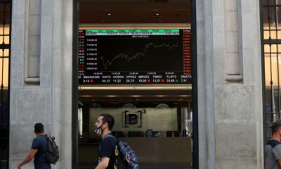 bolsa-aproxima-se-de-recorde-com-recuo-de-previa-da-inflacao