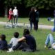 franca-proibira-fumar-em-praias,-parques-e-perto-de-escolas